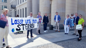 Reisebüro Demonstration Berlin 27052020 Foto Reisen hoch drei.jpg